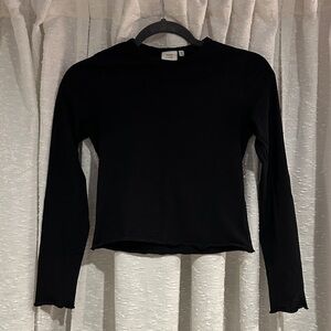 EUC - Black Long Sleeve Crop Top - XS